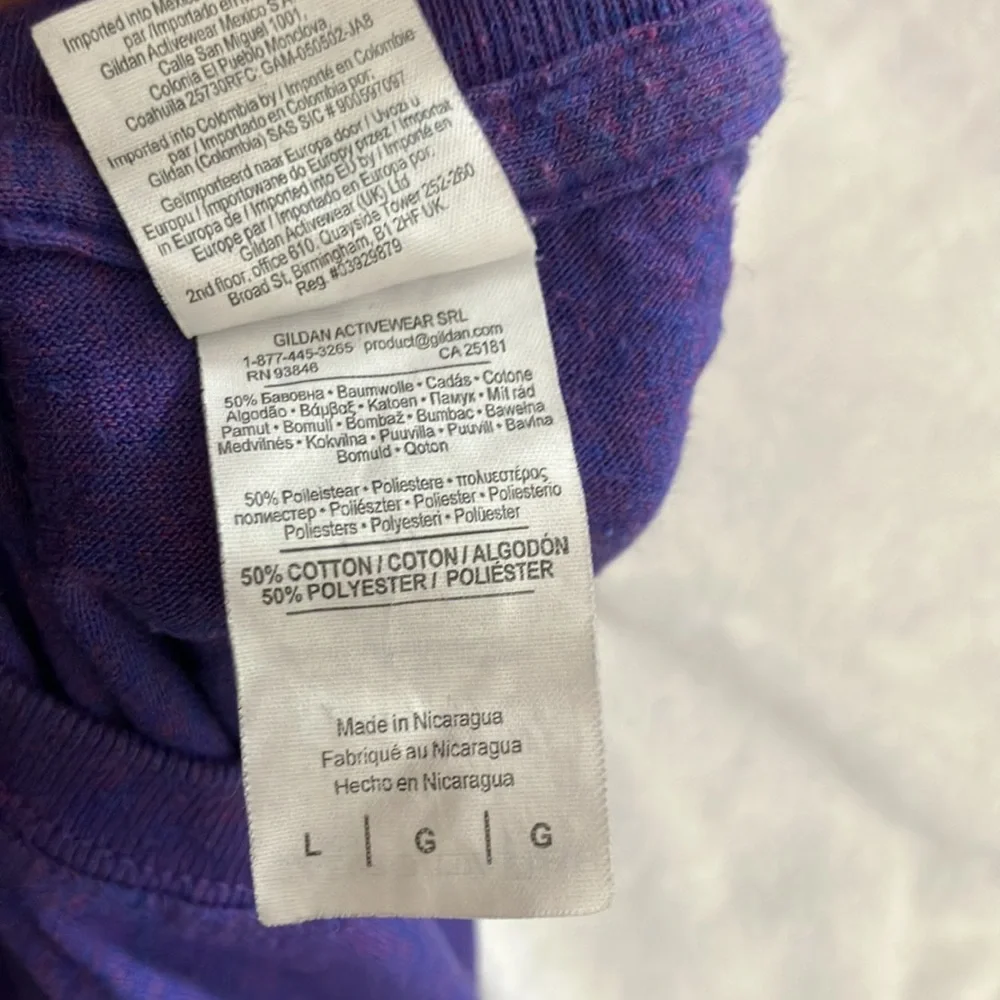 Woman’s t shirt - Picture 3 of 3